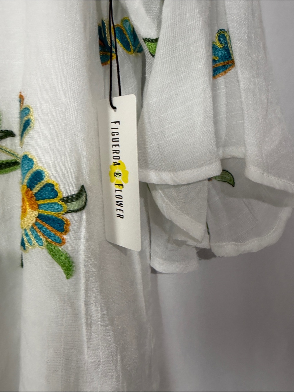NWT Figueroa & Flower White Floral Embroidered Peasant Top Plus Size 1X - Picture 5 of 9